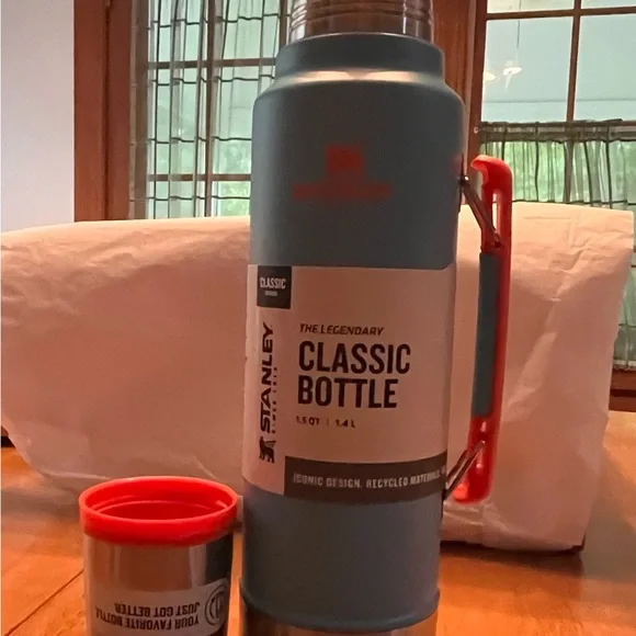 Stanley Blue and Red Thermos - Picture 1 of 5